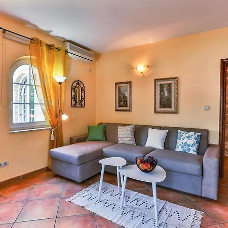 Damonte - Apartments And Rooms Будва Екстер'єр фото
