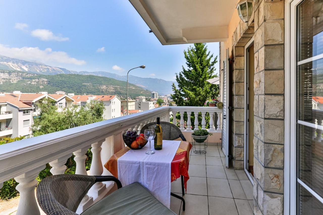 Damonte - Apartments And Rooms Будва Екстер'єр фото