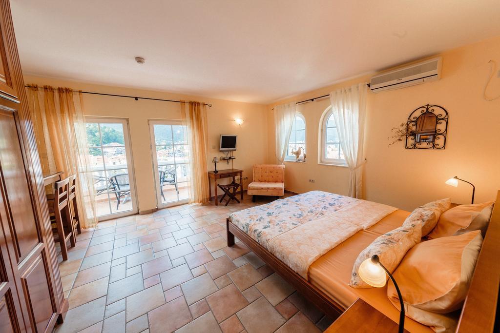Damonte - Apartments And Rooms Будва Екстер'єр фото