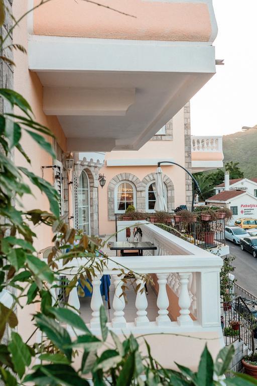 Damonte - Apartments And Rooms Будва Екстер'єр фото