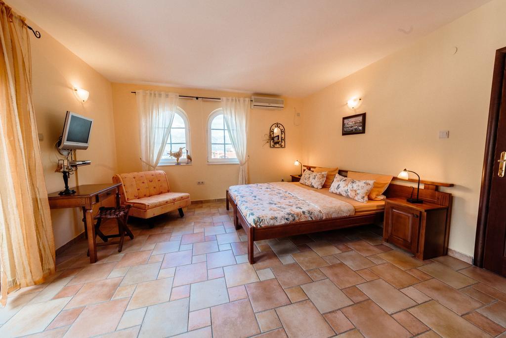 Damonte - Apartments And Rooms Будва Екстер'єр фото